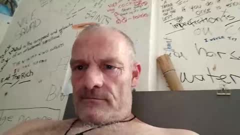 Bigthickdickinvic online show from February 4, 11:38 pm