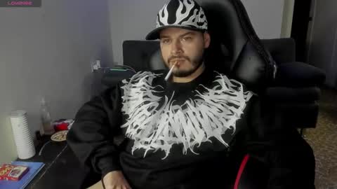 ragnar_lothbrok77 online show from January 12, 3:52 pm