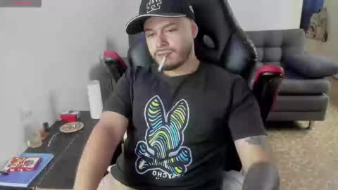 ragnar_lothbrok77 online show from January 16, 8:07 pm