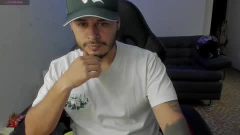 ragnar_lothbrok77 online show from April 23, 10:33 pm