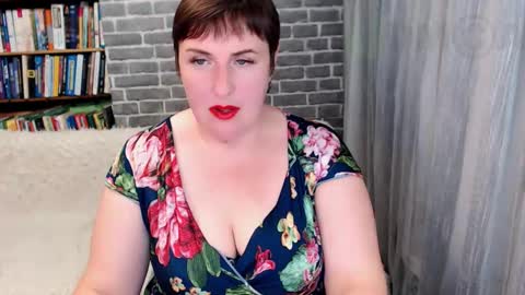 rainbowladyy online show from October 20, 2:11 pm