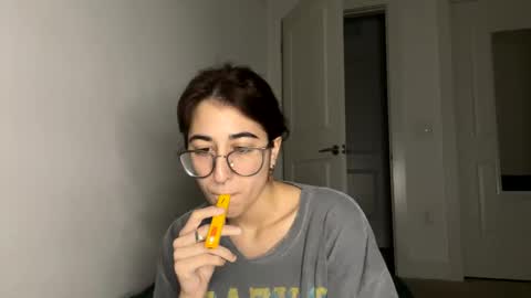 Ray Ray online show from December 7, 3:09 am