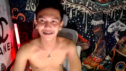 ralfhuge24 online show from May 25, 11:00 pm