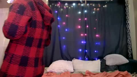    RAMONA Q   online show from January 21, 8:41 am