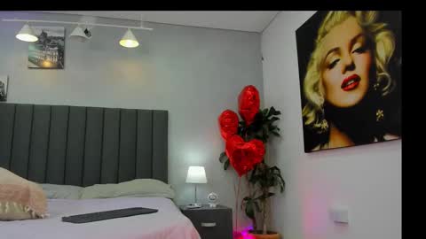 Raphael Nyon online show from February 21, 6:27 am