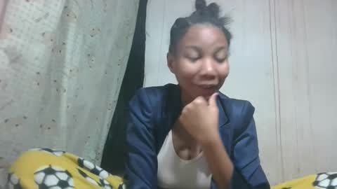 rasoanetteee online show from September 25, 7:04 am