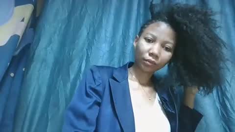 rasoanetteee online show from October 6, 9:27 am