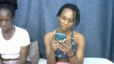 Snapshot of rasta_berry chatting on January 28, 12:43 pm rasta online show from January 28, 12:43 pm
