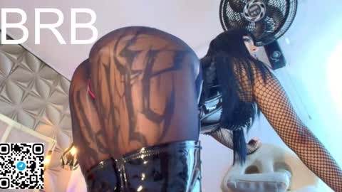   online show from November 7, 11:23 am