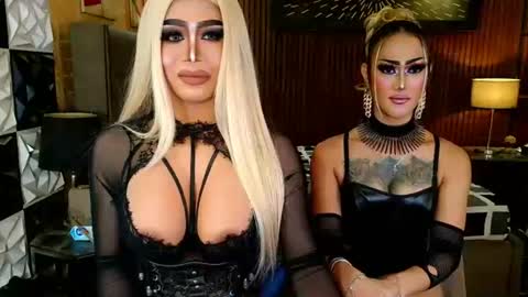 ravenmystiquex online show from July 23, 9:18 am