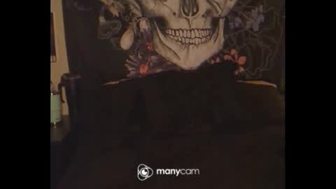 Snapshot of ravenxlee chatting on October 7, 8:16 pm ravenxlee online show from October 7, 8:16 pm