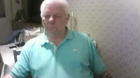 Snapshot of ray47 chatting on September 24, 10:27 pm ray47 online show from September 24, 10:27 pm