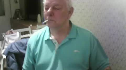 Snapshot of ray47 chatting on September 23, 10:16 pm ray47 online show from September 23, 10:16 pm