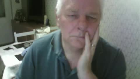 Snapshot of ray47 chatting on September 30, 9:58 pm ray47 online show from September 30, 9:58 pm