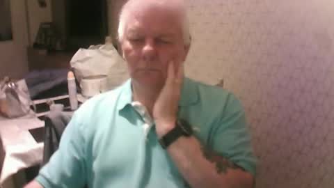 Snapshot of ray47 chatting on October 5, 11:01 pm ray47 online show from October 5, 11:01 pm