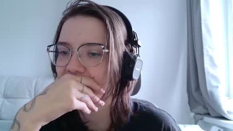 Ray-Ray online show from August 3, 3:18 pm