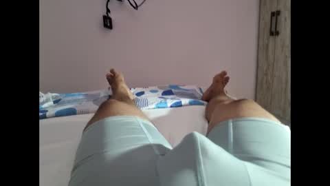 ray_rey1210 online show from March 3, 12:17 am