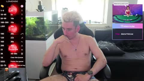 Rayzel online show from May 31, 12:37 pm
