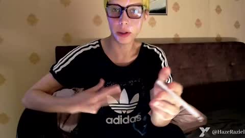 Snapshot of raziel_haze chatting on September 15, 3:57 pm Yrriel Strife Candy-Demon Caveboy mr. Cringe online show from September 15, 3:57 pm
