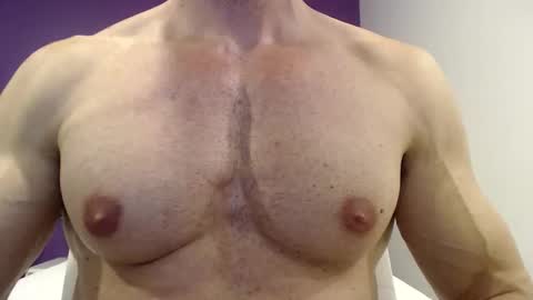 razorramon13 online show from October 9, 9:48 am