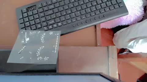 Snapshot of real__cameron chatting on September 15, 9:38 pm real__cameron online show from September 15, 9:38 pm
