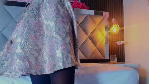 DONCELLA online show from March 25, 8:15 pm