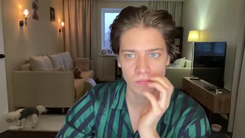 AliceEve online show from February 4, 2:32 pm