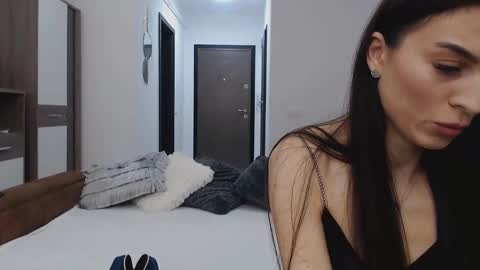 rebecamur online show from February 18, 5:09 pm