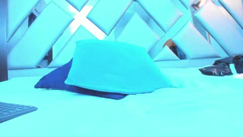 rebeccamitchell_ online show from April 10, 5:06 pm