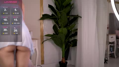 Rebecca online show from March 18, 9:15 am