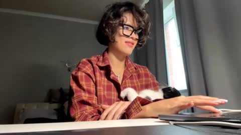 Rebecca online show from October 19, 12:10 pm