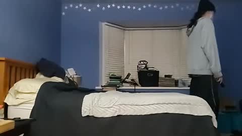 rebelstarlight online show from April 8, 7:44 am