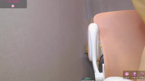 Snapshot of red__candy chatting on March 3, 6:35 pm red__candy online show from March 3, 6:35 pm