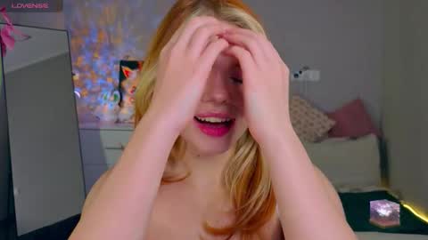 red__candy online show from November 26, 1:30 pm