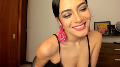 Snapshot of red_flower203 chatting on March 10, 9:51 pm red_flower203 online show from March 10, 9:51 pm