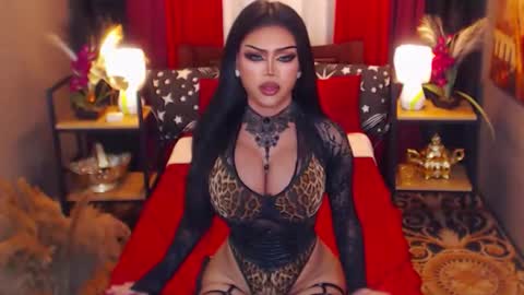 Snapshot of red_ivyy chatting on October 11, 3:33 am AsianRedivy online show from October 11, 3:33 am