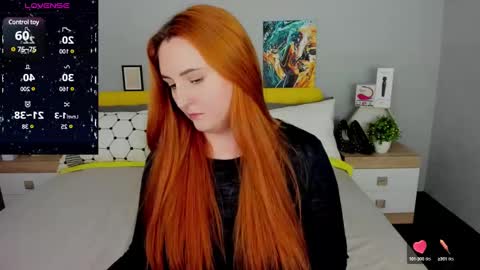 Snapshot of red_naughtyfox chatting on January 30, 6:10 pm Lessy Fox online show from January 30, 6:10 pm