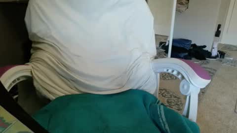 Red online show from April 8, 5:27 pm