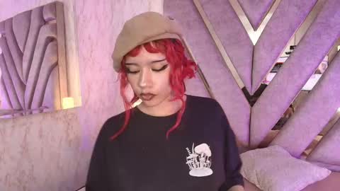 red_pandaa online show from November 13, 4:26 am