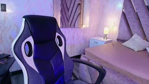 red_pandaa online show from February 4, 6:50 am