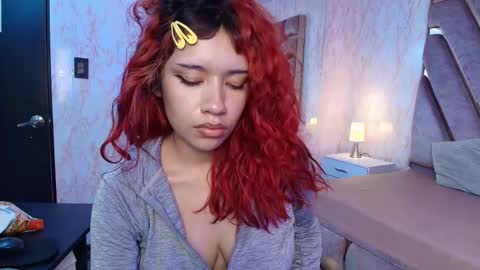 red_pandaa online show from February 7, 7:22 am