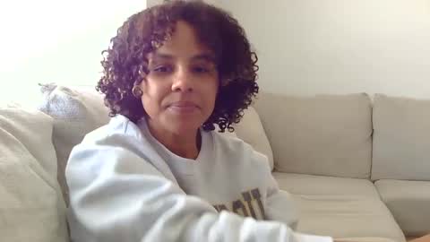 Snapshot of redbonescarlet chatting on September 29, 4:50 pm Redbonescarlet online show from September 29, 4:50 pm