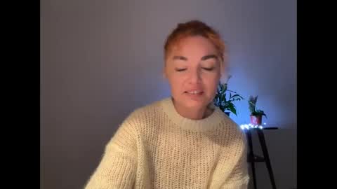 Snapshot of reddgirll chatting on February 24, 6:15 pm reddgirll online show from February 24, 6:15 pm
