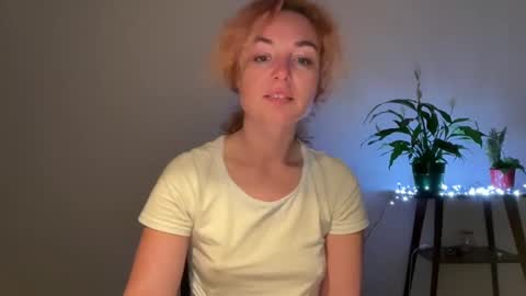 Snapshot of reddgirll chatting on February 21, 10:26 pm reddgirll online show from February 21, 10:26 pm