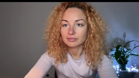 Snapshot of reddgirll chatting on March 8, 8:57 pm reddgirll online show from March 8, 8:57 pm