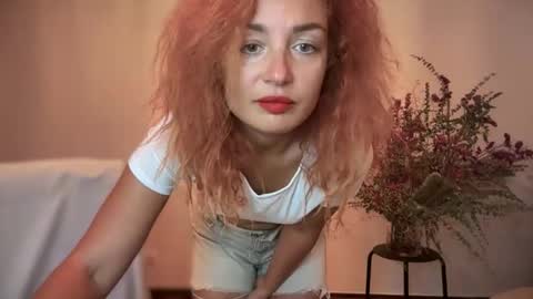 Snapshot of reddgirll chatting on October 15, 4:52 pm reddgirll online show from October 15, 4:52 pm