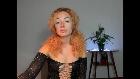Snapshot of reddgirll chatting on February 25, 8:42 pm reddgirll online show from February 25, 8:42 pm