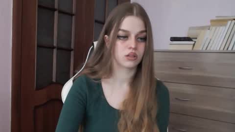 Lily online show from February 2, 3:04 am