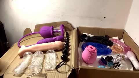 Redhot2watch online show from January 11, 8:11 am