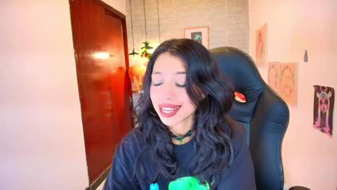 Snapshot of redhotter_ chatting on February 21, 7:54 pm Lili Lopez online show from February 21, 7:54 pm